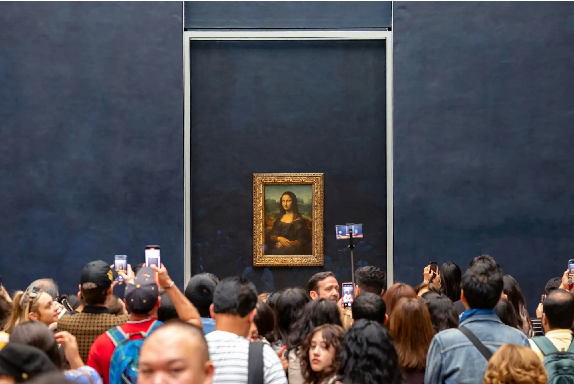 Paris: Louvre Museum Guided Highlights Tour - Image 7