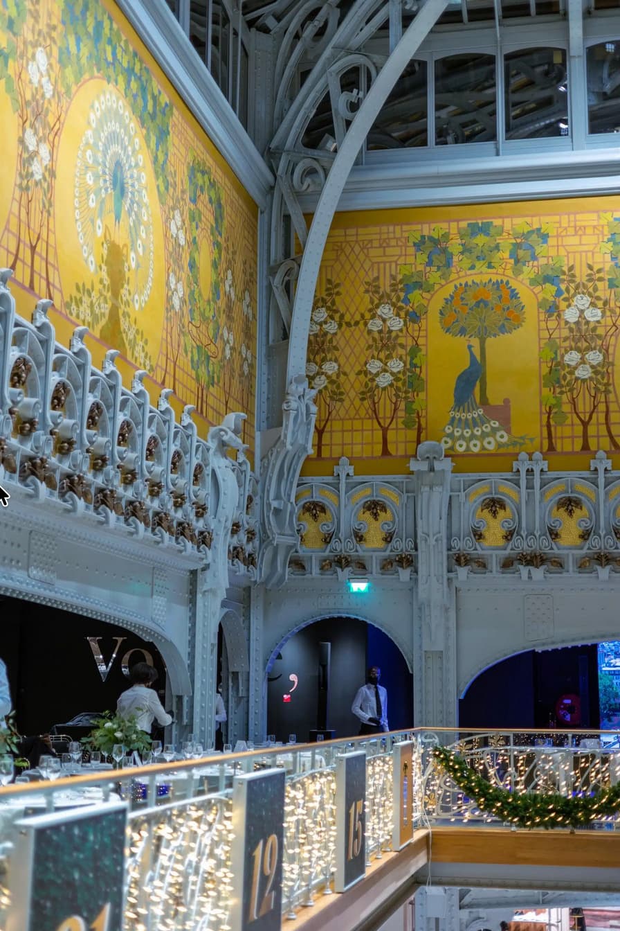 Paris: La Samaritaine VIP Shopping Tour & Stylist - Image 4